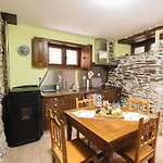 Casa Trisquel * Hospital (Lugo)